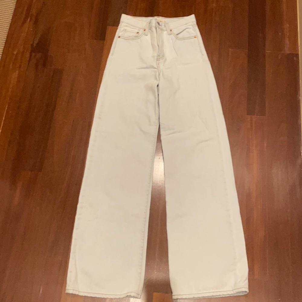 Levi’s ribcage wide leg light wash like new